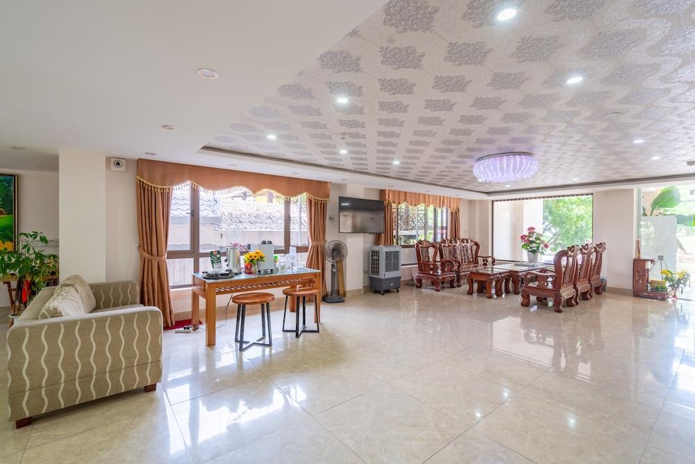 Oyo 236 Hoa Mai Boutique Hotel Da Nang Exterior photo